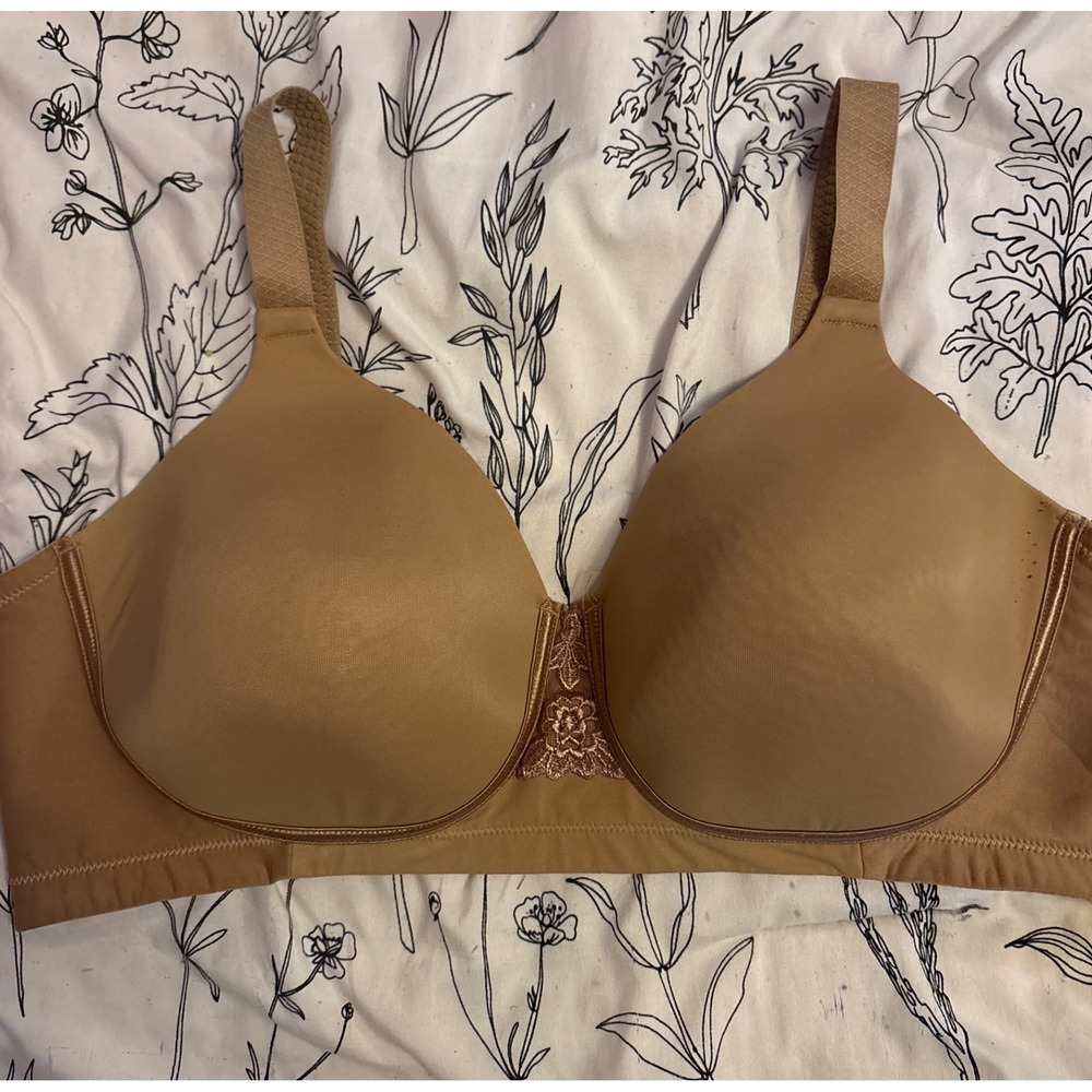 Vanity Fair Beige Beauty Back Smoother Full Figure Wirefree Bra, 42D (71380)